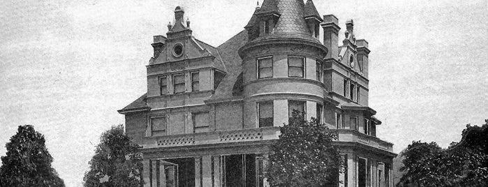 Boss Cox Residence is one of Surviving Historic Buildings in Cincinnati.