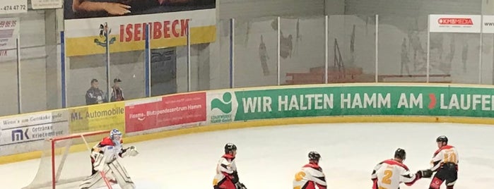 HeLi Net Eissportarena is one of Hockey.