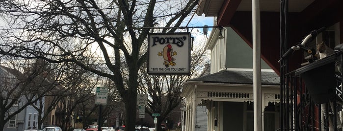 Potts' Hot Dogs is one of สถานที่ที่บันทึกไว้ของ Jason.