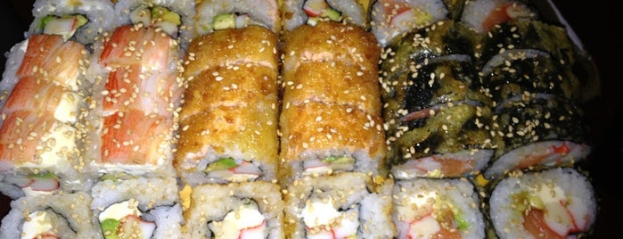 Maki Sushi Bar is one of Oriental.