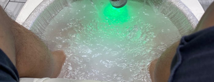 samantha's mini spa is one of Shellyさんのお気に入りスポット.