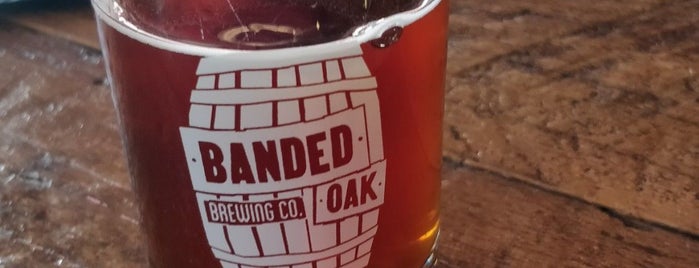 Banded Oak Brewing is one of Lugares favoritos de Taylor.