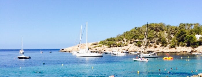 Cala Salada is one of Lugares favoritos de Silvia.