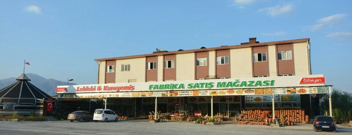 Özbeyen Kuruyemiş is one of Orte, die FATOŞ gefallen.