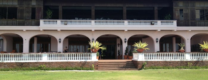 Malacañang of the North is one of Kimmie's Saved Places.