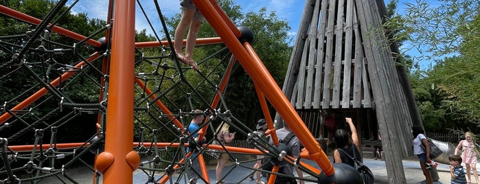 Slide Mountain is one of Evonne'nin Beğendiği Mekanlar.