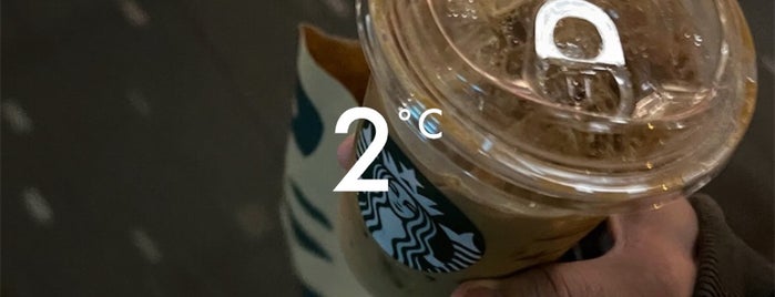 Starbucks is one of Lieux qui ont plu à Serhan.