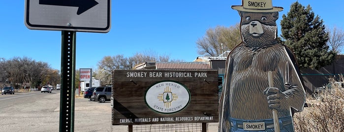 Smokey Bear Historical Park is one of New Mexico.