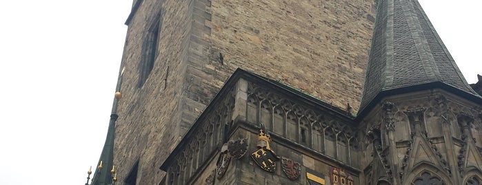Prager Rathausuhr is one of Orte, die Montserrat gefallen.