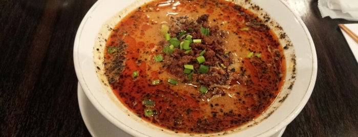 Bai Wan Zhu Kuai Lou is one of Dandan noodles.