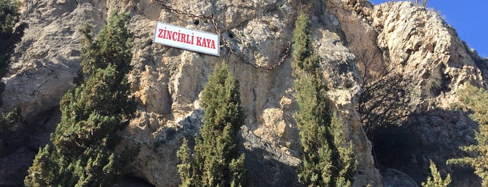 tarihi zincirlikaya is one of สถานที่ที่ Ismail ถูกใจ.