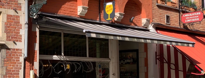 Bacchus Cornelius Beer Shop is one of Brügge.