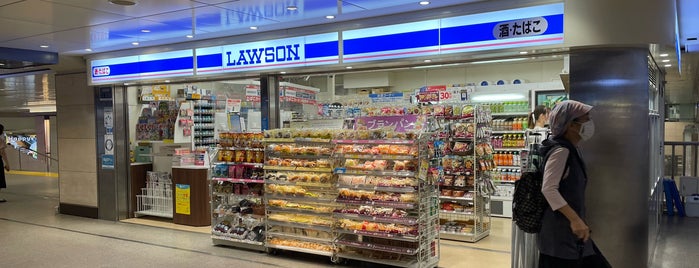 ローソン HB 阪急梅田2階中央店 is one of LAWSON その2.