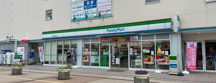 FamilyMart is one of 兵庫県尼崎市のコンビニエンスストア.