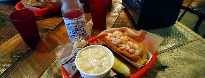 Luke's Lobster is one of Andreさんのお気に入りスポット.