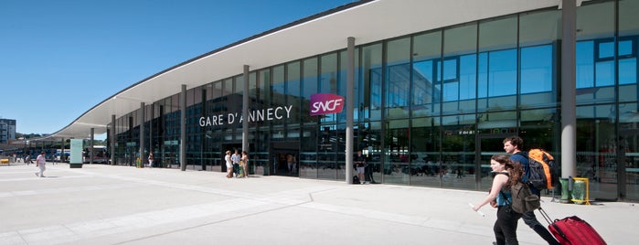 Gare SNCF d'Annecy is one of Locais curtidos por Nedim.