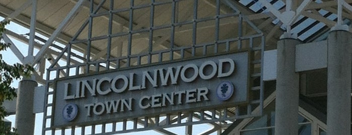 Lincolnwood Town Center is one of Stacy: сохраненные места.