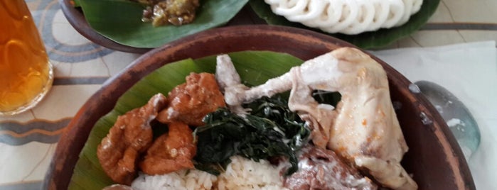 Gudeg Kanjeng, masakan Jawa Otentik is one of FAVORITE INDONESIAN FOOD.