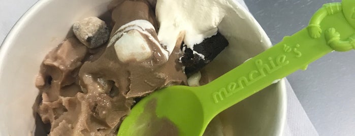 Menchie's Frozen Yogurt is one of Desserts/Cafe.