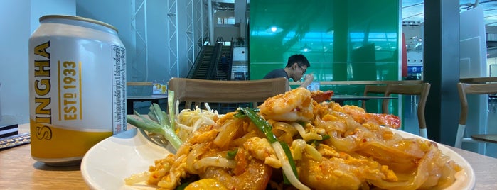 AOT Phuket Airport Food Court is one of Tempat yang Disukai K G.