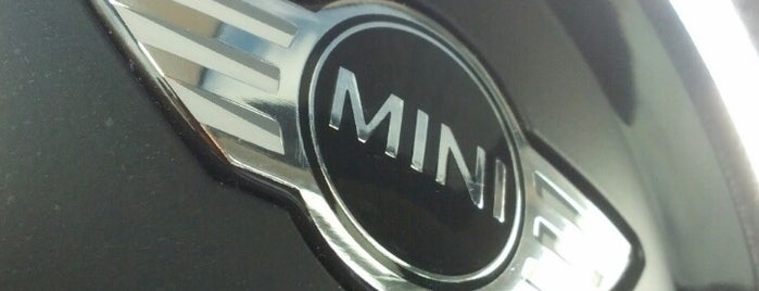 Mini of San Antonio is one of Tempat yang Disukai Linda.