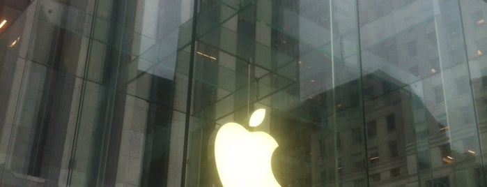 Apple Fifth Avenue is one of Vips.