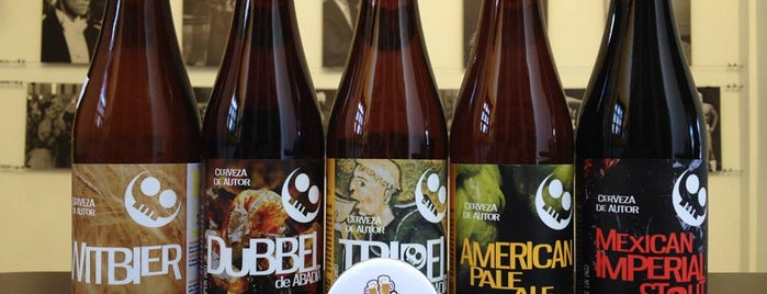 Tabeerna Los Inmortales is one of Locais curtidos por Rafael.