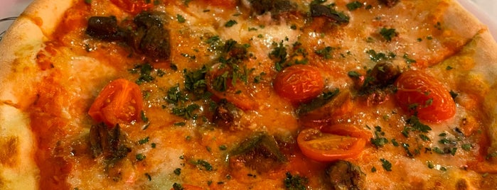 Ave! Pizza is one of Food - Powiśle.