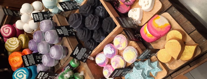 Lush handmade cosmetics is one of Roomore Shopping.