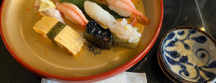 Toyama Sushi is one of グルメスポット2016.