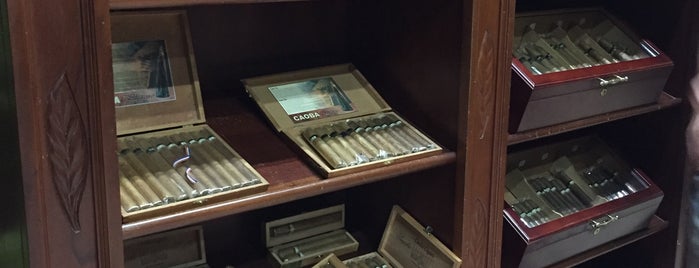 Caoba Cigars is one of Posti che sono piaciuti a Jorge.