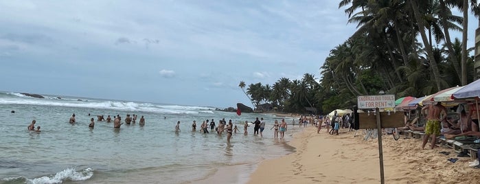 Dalawella Beach is one of Sri Lanca.