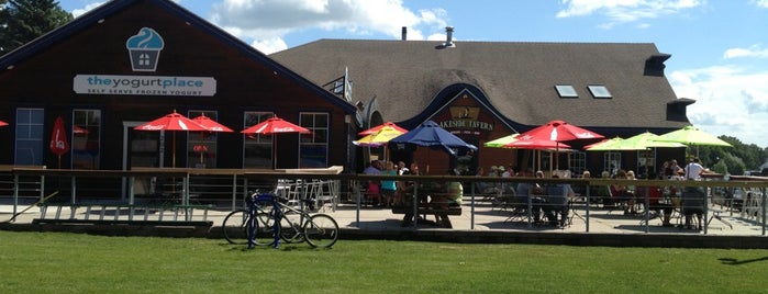 Lakeside Tavern is one of LoneStar : понравившиеся места.