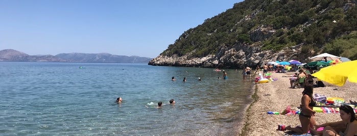ΣΕΣΙ Παραλία Γραμματικού (Sesi Beach) is one of Drosia  - Athens north.