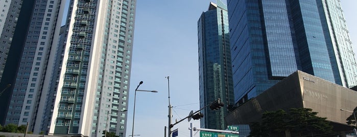 메세나폴리스몰 is one of Seoul.