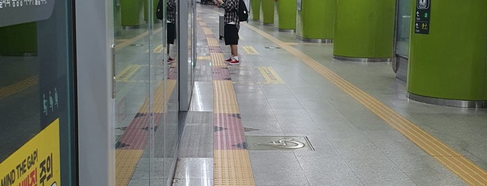 Hapjeong Stn. is one of Subway Station @Seoul.