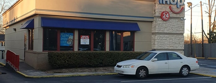 IHOP is one of Insomniac Theatre (24-hour places).