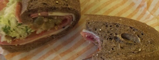 White Apron Specialty Sandwiches is one of Posti che sono piaciuti a Dan.