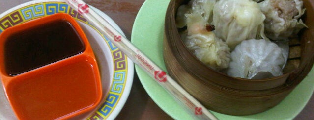 Dimsum Pesanggrahan is one of Chandra's Home.