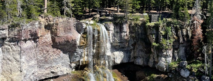 Paulina Falls is one of สถานที่ที่บันทึกไว้ของ Stacy.