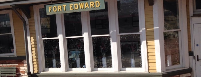 Town of Fort Edward is one of Nicholasさんのお気に入りスポット.