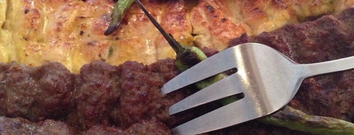 Hossein's Persian Kebab is one of Posti che sono piaciuti a Agu.