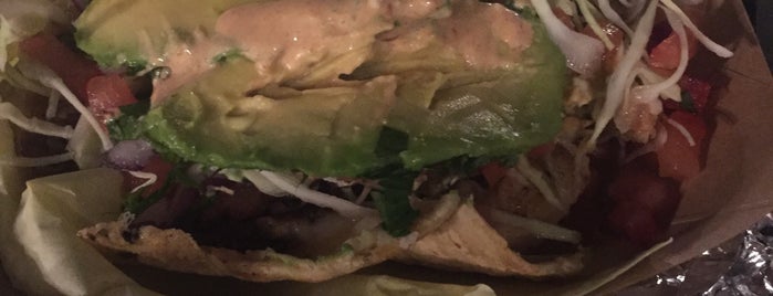 Oscar's Mexican Seafood is one of Alex : понравившиеся места.