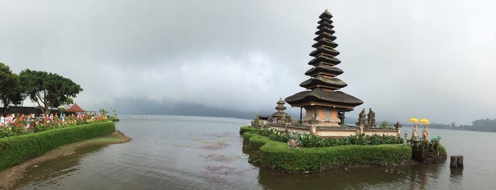 Pura Ulun Danu, Danau Bratan Bedugul is one of Bali Getaway.