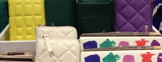 kate spade new york outlet is one of Lugares favoritos de G.