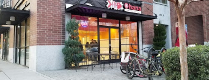 Ohana Poke Bar is one of Lugares favoritos de Ross.