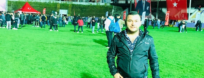 19 Eylül Stadyumu is one of Posti che sono piaciuti a Önder Köksal.