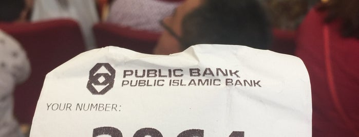 Public Bank is one of Orte, die Angie gefallen.