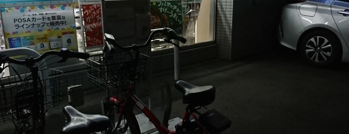B1-12 FamilyMart Horitomecho - Tokyo Chuo City Bike Share is one of 東京の東側のバイクシェアのサイクルポート🚲.