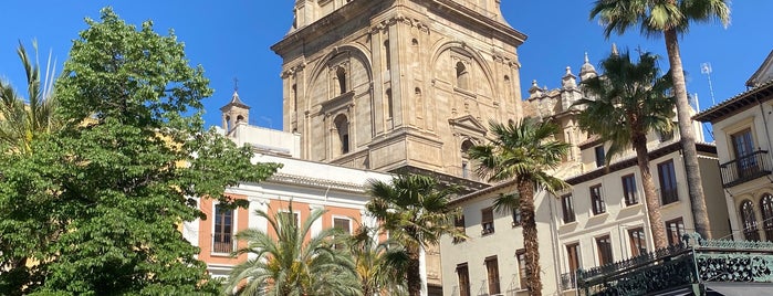 Plaza de la Romanilla is one of Granada Monumental.